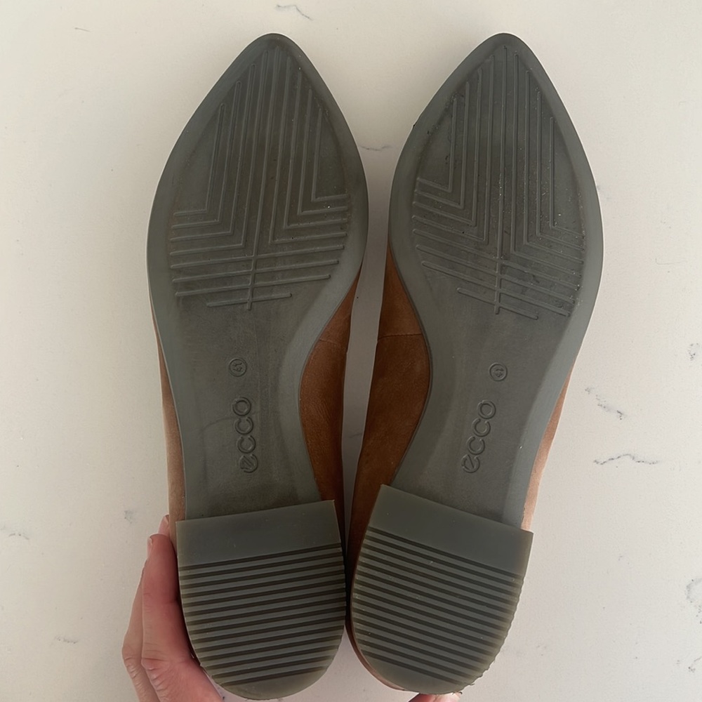Ecco Danish Design Suede Pointed Flats 🤎 - Picture 4 of 11